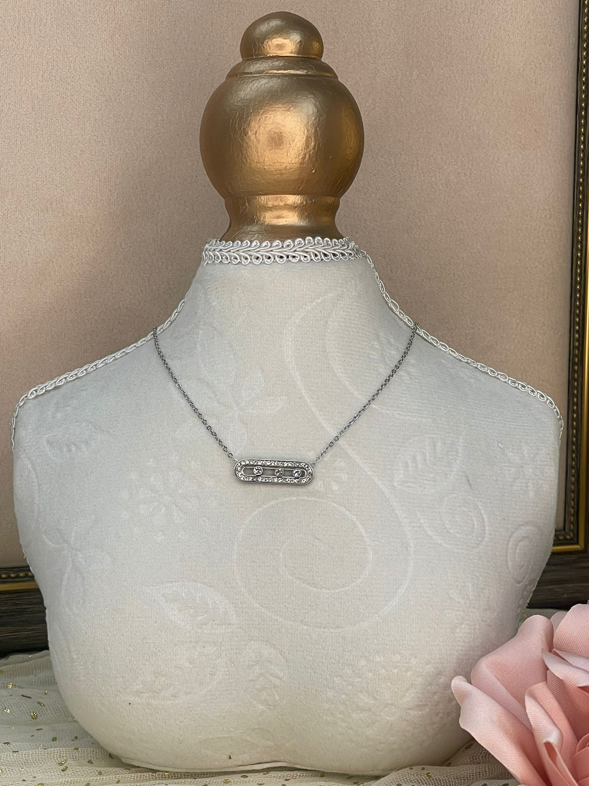 Collar con colgante Oval de Cristales
