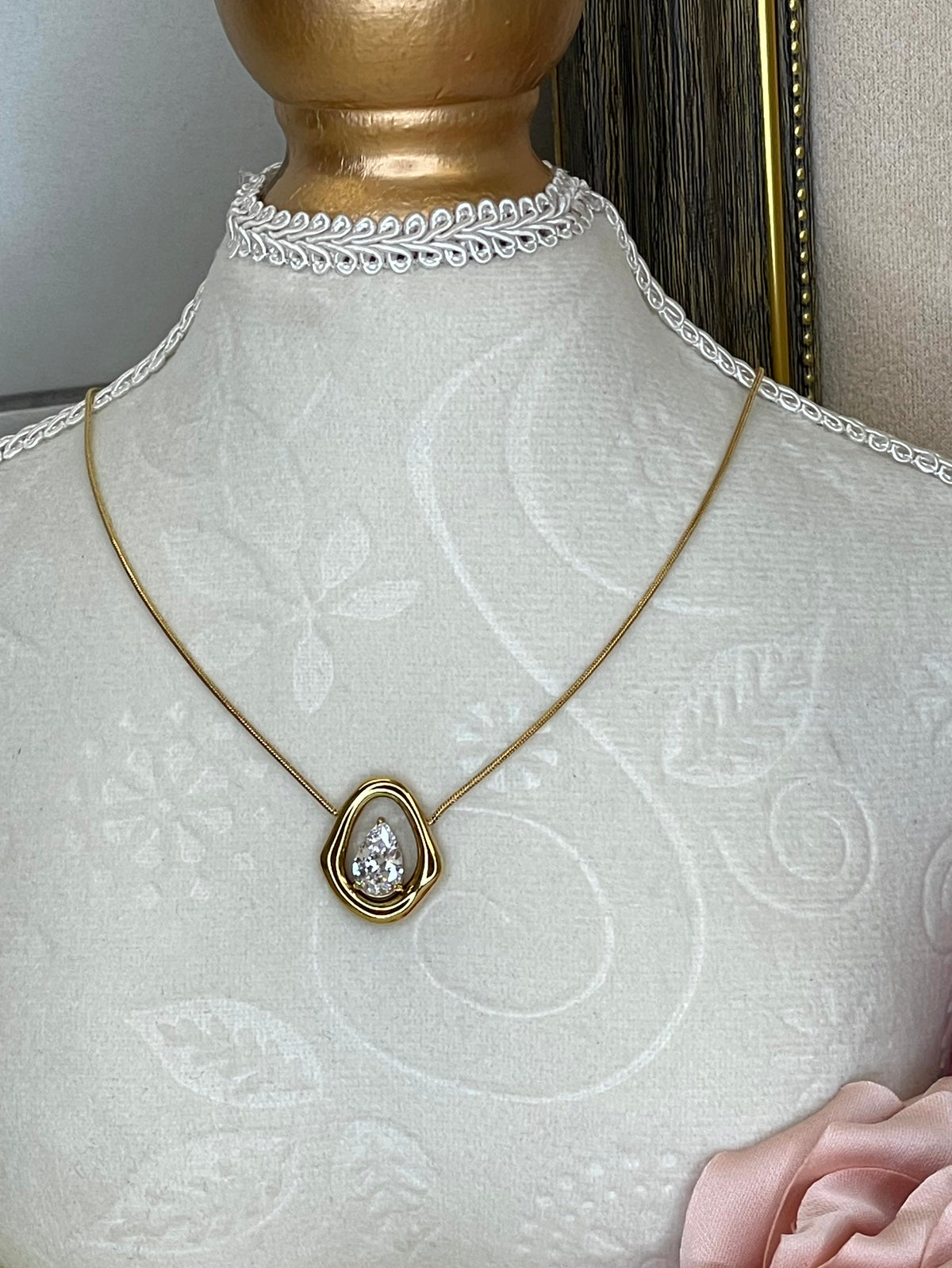 Collar "Gota de Rocío"