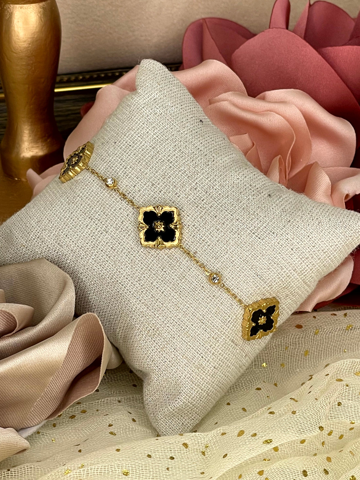 Pulsera Flor de Ébano y Cristales