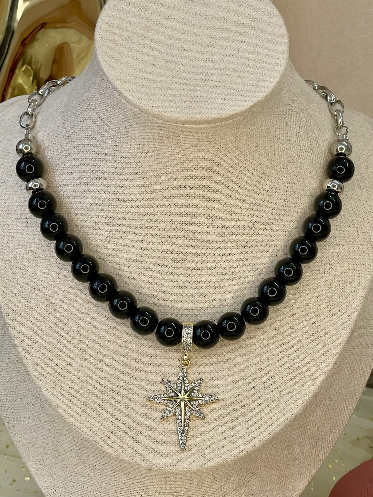 Collar ónix 6mm/8mm plateado
