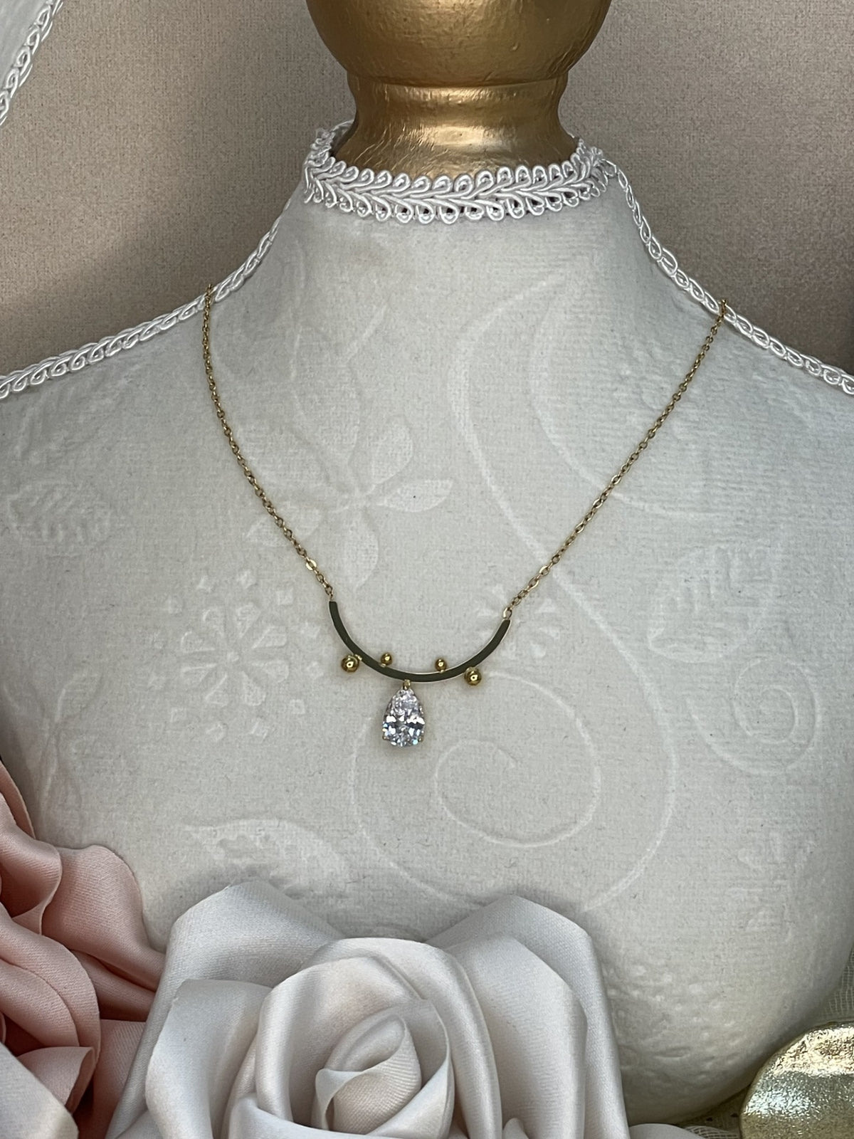 Collar Gota de Circonita