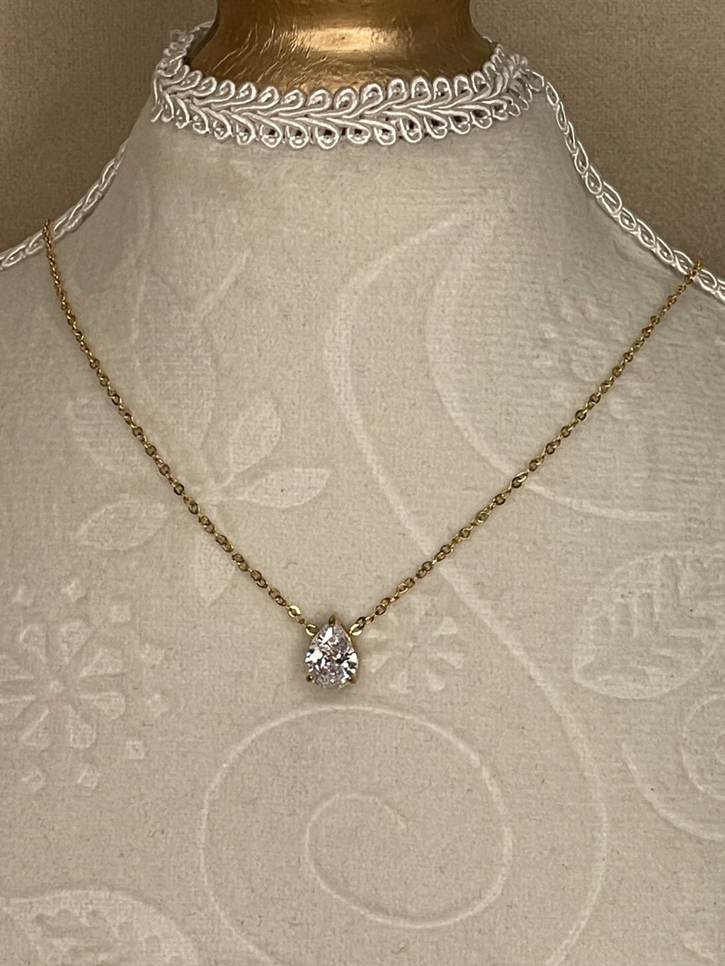 Colgante de Lágrima Brillante