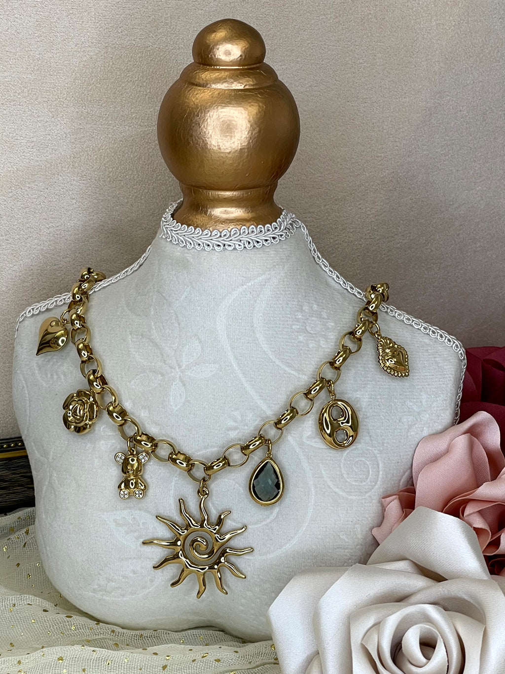 Collar Aura Solar Charms