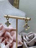 Pendientes Colgantes Flor de Trébol (Oro)