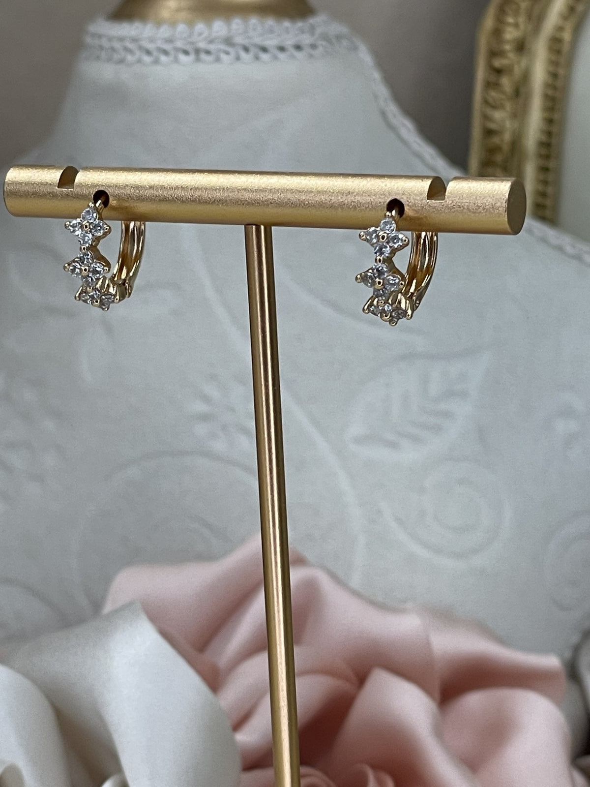 Pendientes Aros Flores de Circonita