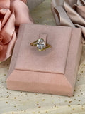 Anillo Bypass con Cristal Oval