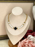 Collar Atemporal de Perlas y Cuarzo Ahumado