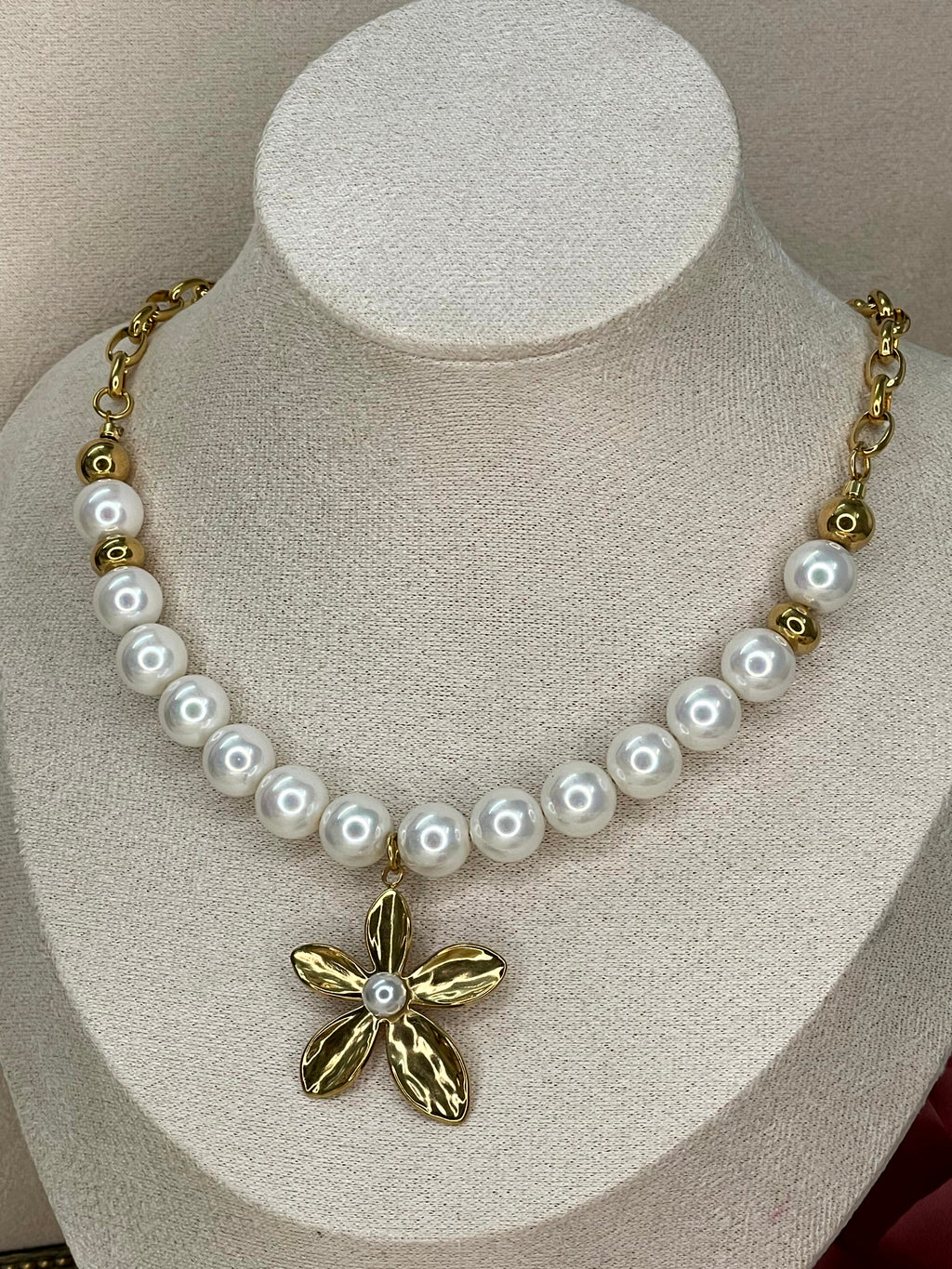 Collar Flor de Nácar