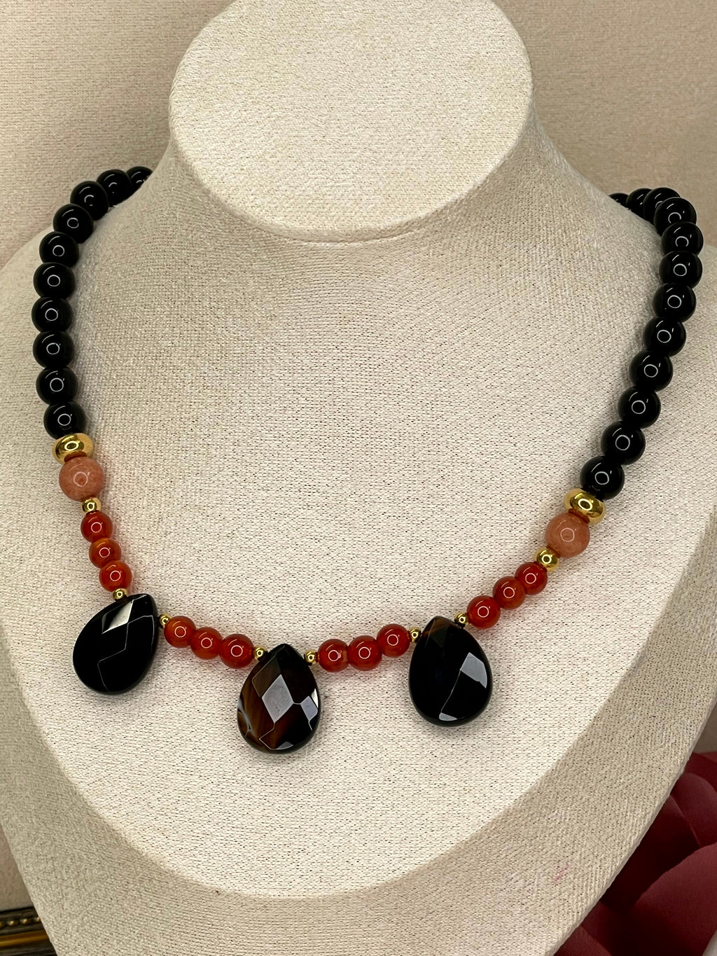 Collar de Piedras Naturales Estilo Boho-Chic