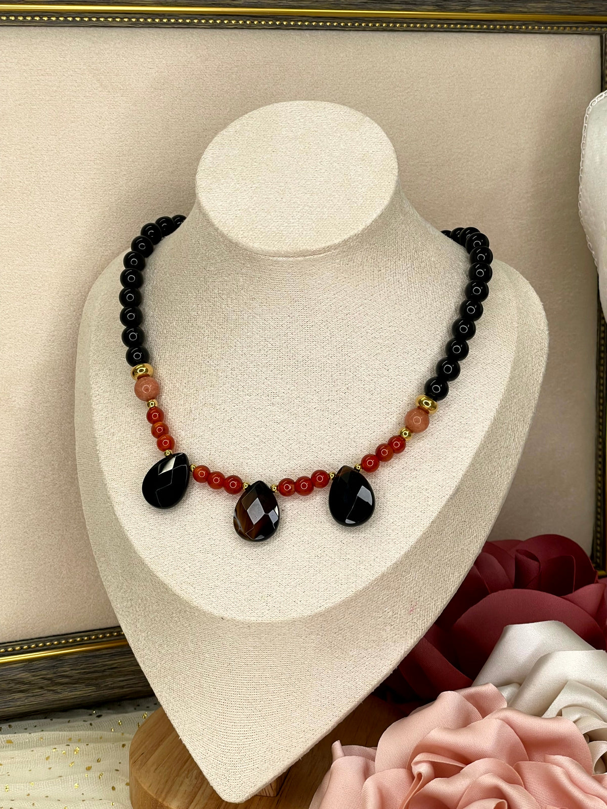 Collar de Piedras Naturales Estilo Boho-Chic