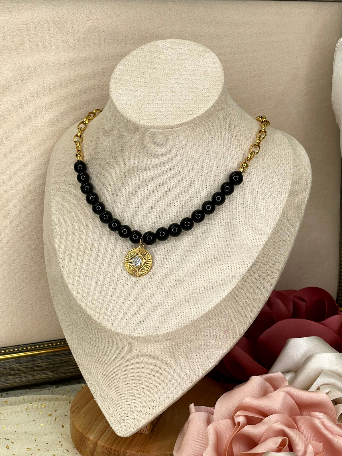 Collar Eclipse Dorado